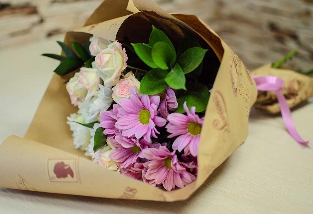 Букет цветов из: Розы и Хризантемы в Кавказской