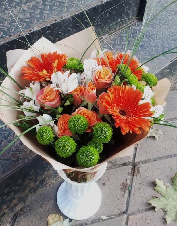 Букет цветов из: Герберы, Хризантемы, Альстромерии и Розы в Кавказской