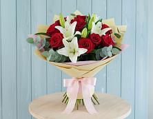 Букет цветов из:  Лилии и Розы в Кавказской