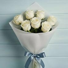 Букет 7 Белых роз Эдлесс Лав в Кавказской