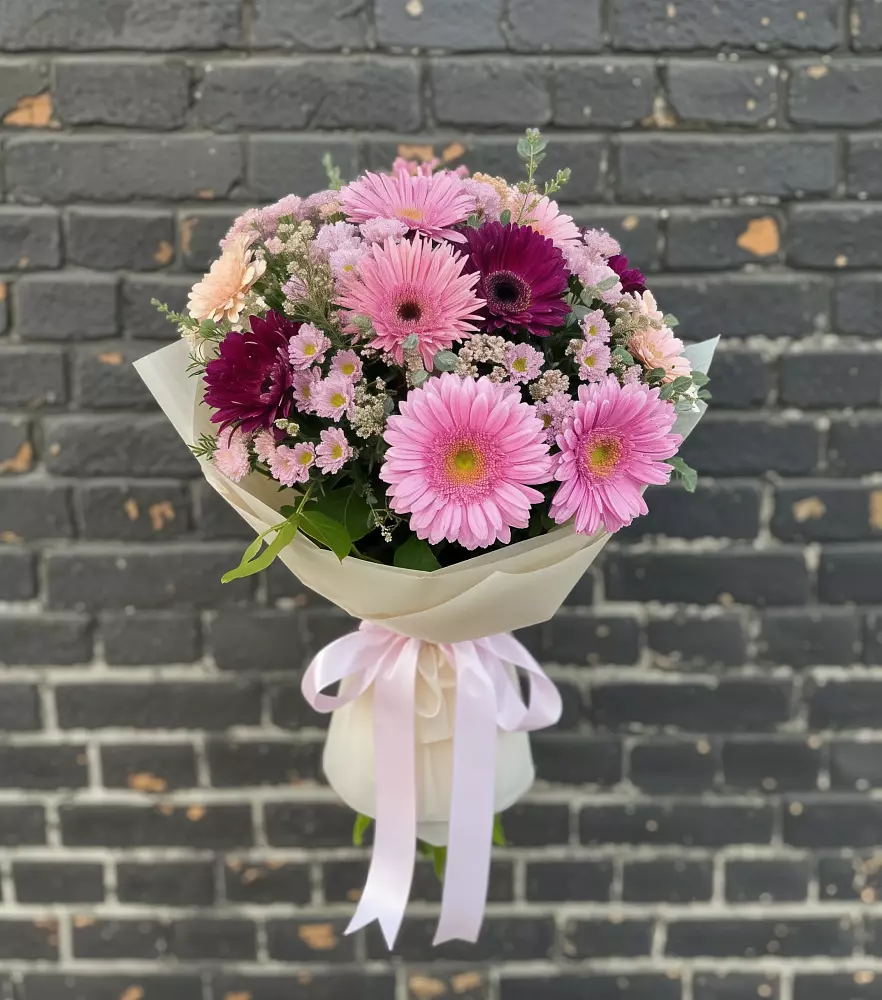 Букет цветов из: Герберы и Хризантемы в Кавказской