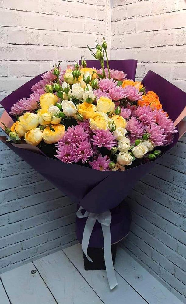Букет цветов из: Хризантемы и Розы в Кавказской