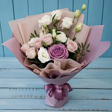 Букет цветов из:  Розы и Лизиантусы в Кавказской