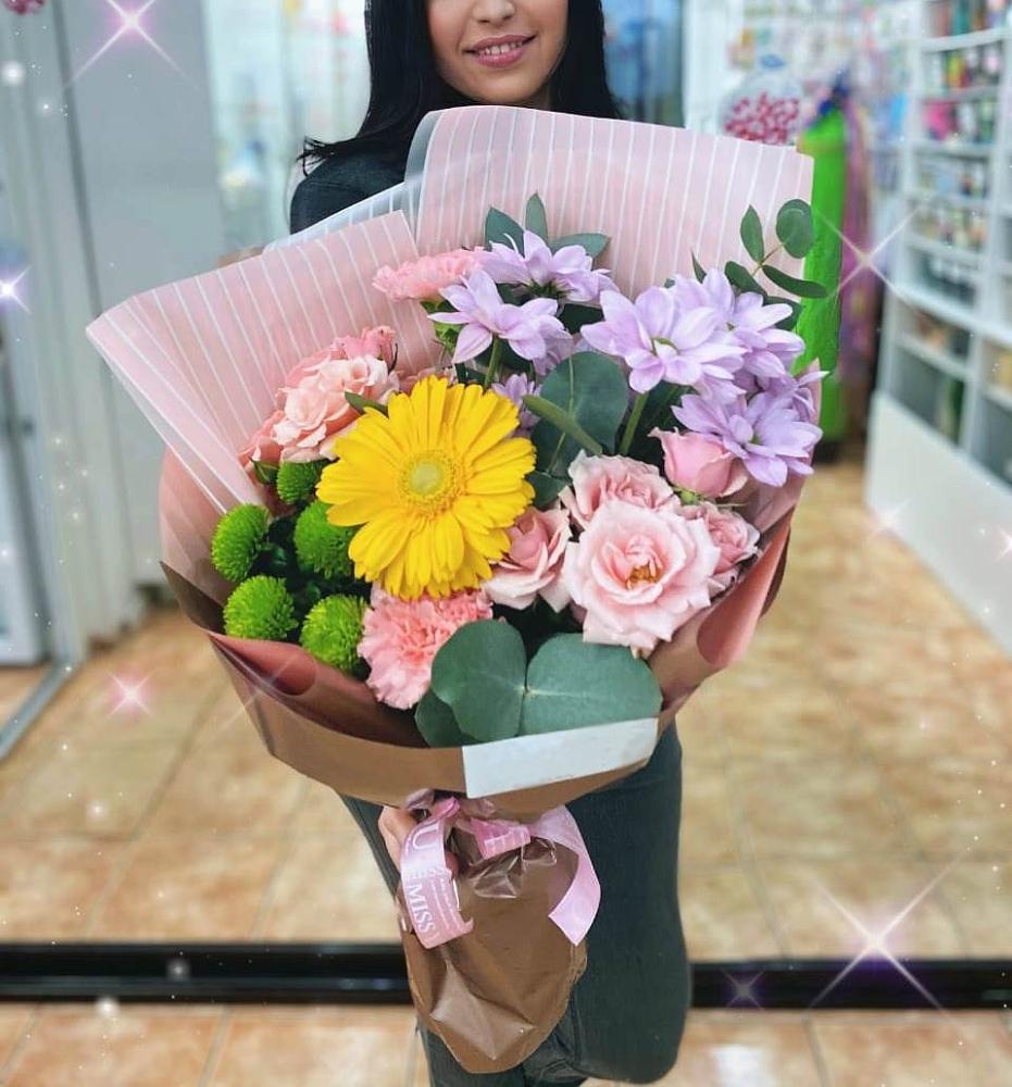 Букет цветов из: Герберы, Хризантемы, Розы и Гвоздики в Кавказской