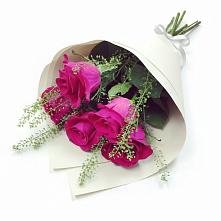 Букет цветов из:  Розы в Кавказской