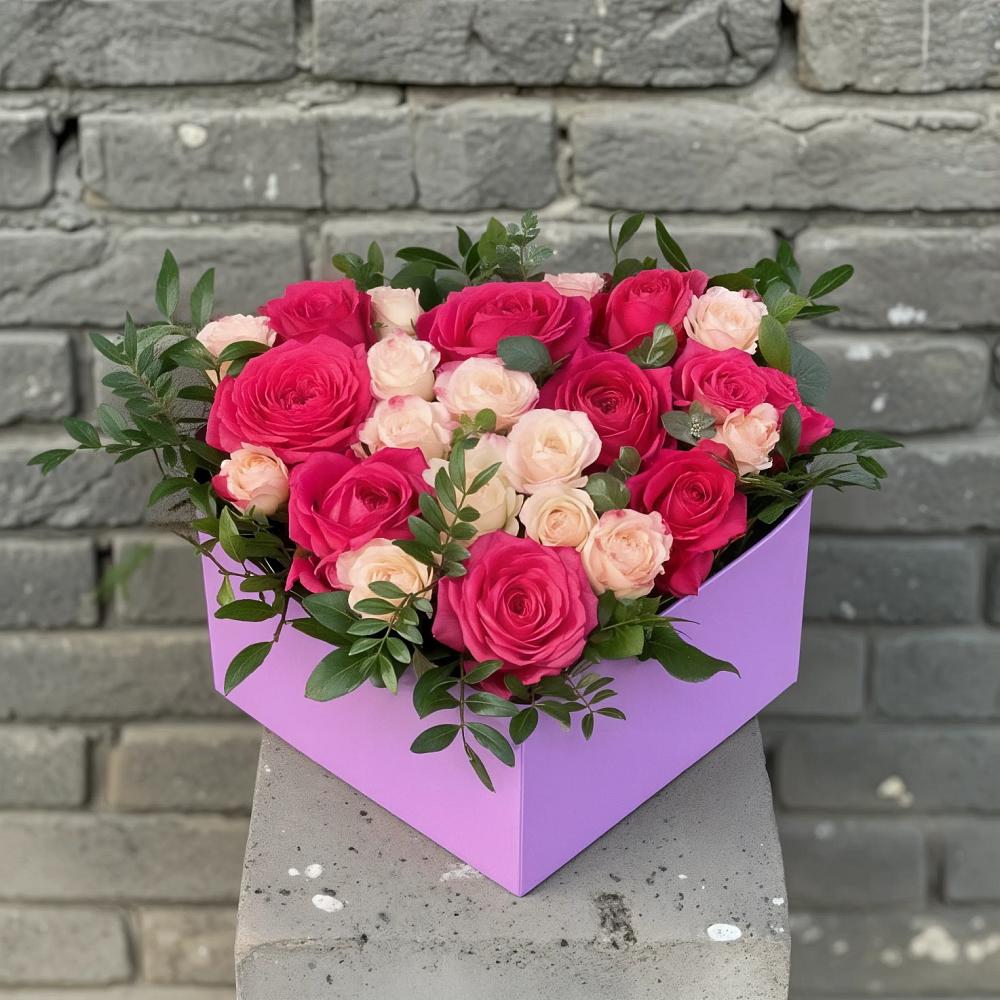 Цветочная композиция из Розы в коробке в Кавказской