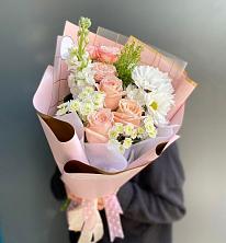 Букет цветов из:  Хризантемы и Розы в Кавказской