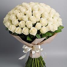 Букет 101 беля роза Белоснежка в Кавказской
