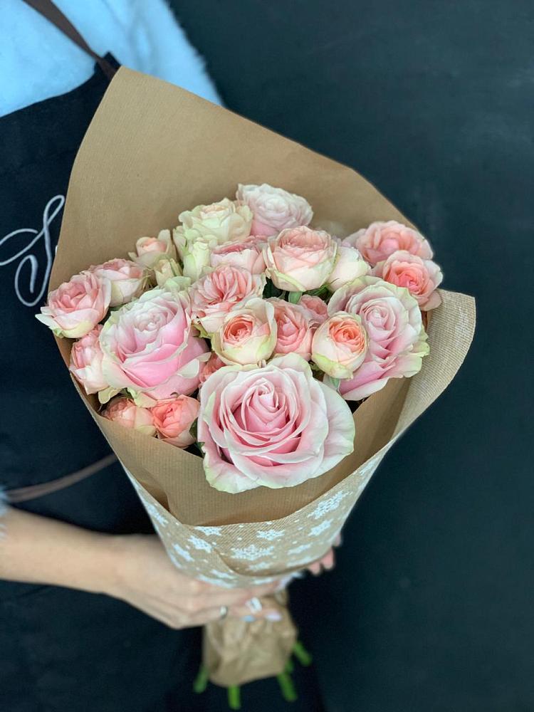 Букет цветов из: Хризантемы и Розы в Кавказской