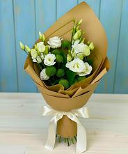 Букет цветов из:  Хризантемы и Лизиантусы #REPLACE_PRED# Кавказской