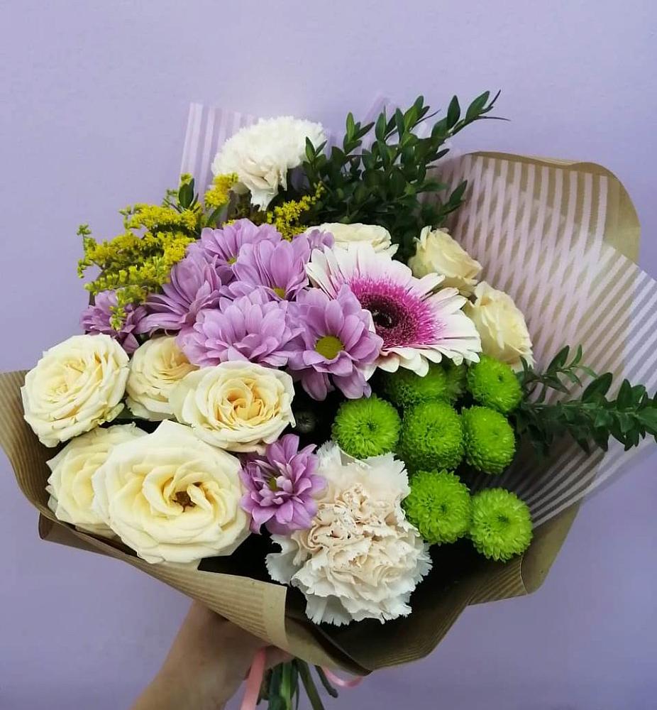 Букет цветов из: Хризантемы, Розы, Гвоздики и Герберы в Кавказской