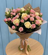 Букет цветов из:  Розы в Кавказской
