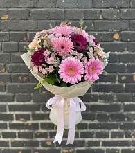 Букет цветов из:  Герберы и Хризантемы в Кавказской