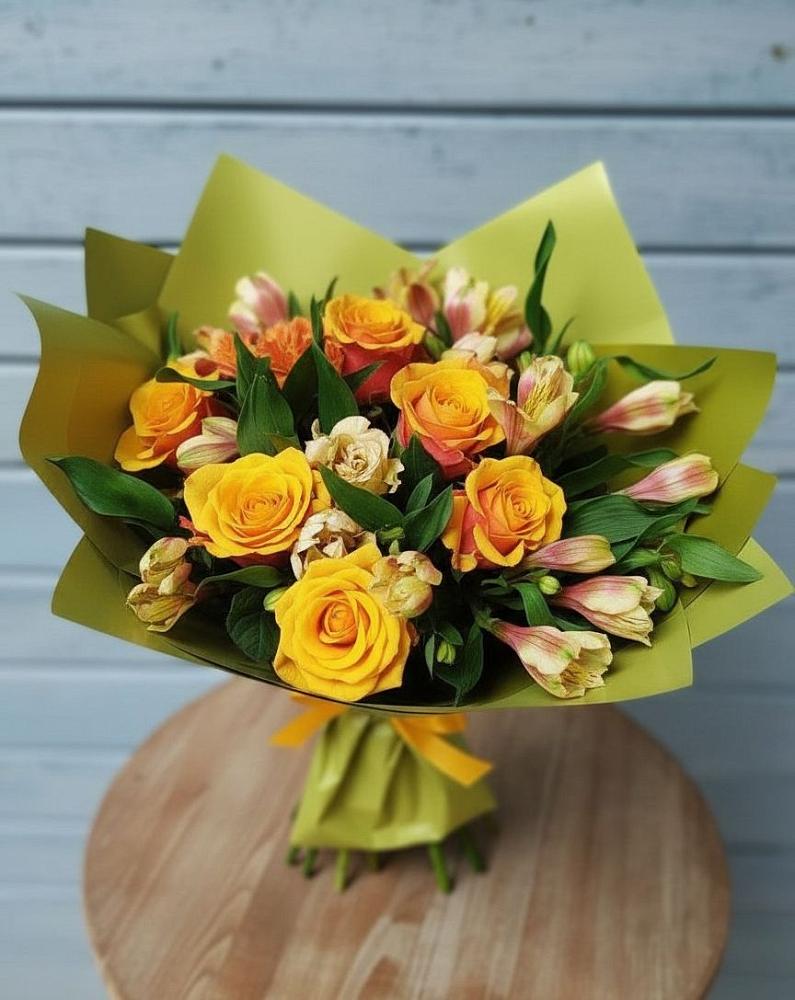Букет цветов из: Альстромерии и Розы в Кавказской