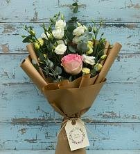 Букет цветов из:  Розы и Лизиантусы #REPLACE_PRED# Кавказской